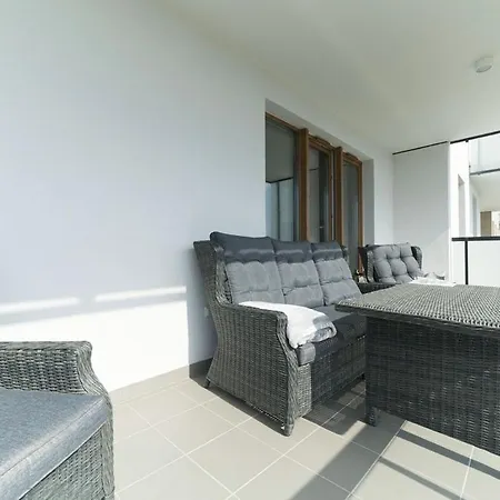 Apartmate- View Comfy By The Sea & Free Gym